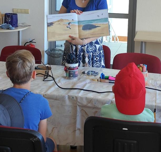 Šeimų šeštadienis bibliotekoje: „Žuvų nuotykiai mėlynojoje planetoje“