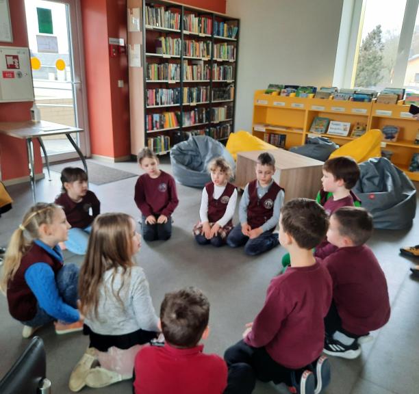 Tautosakos lobiai Ramučių bibliotekoje