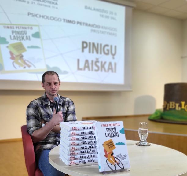 Pinigų laiškus šifravome bibliotekoje