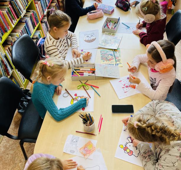 Spalis Saulėtekio bibliotekoje