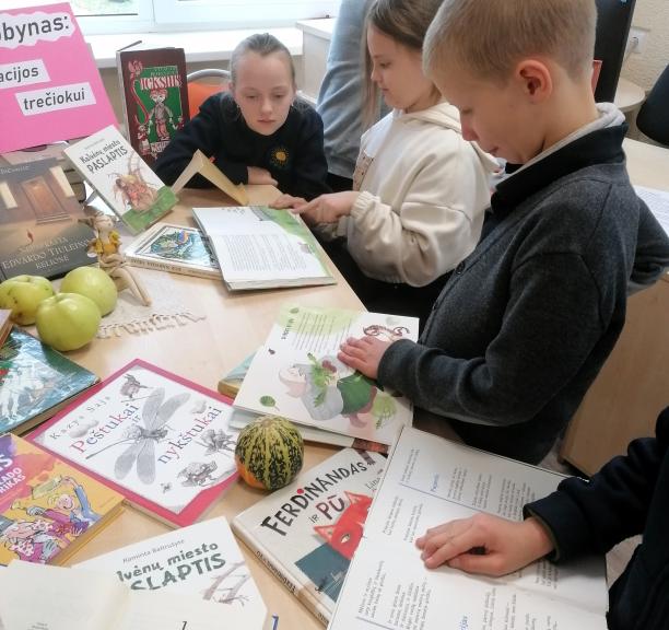 Spalio mėnesio veiklos Rokų bibliotekoje